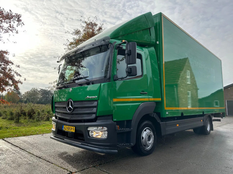 Mercedes-Benz Atego 1018 / NL TRUCK / LOW KM / AIRCO / EURO 6 / BOX+LIFT+SIDE DOOR / 10T / AUTOMATIC - Box truck: picture 1 Mercedes-Benz Atego 1018 / NL TRUCK / LOW KM / AIRCO / EURO 6 / BOX+LIFT+SIDE DOOR / 10T / AUTOMATIC - Box truck: picture 1