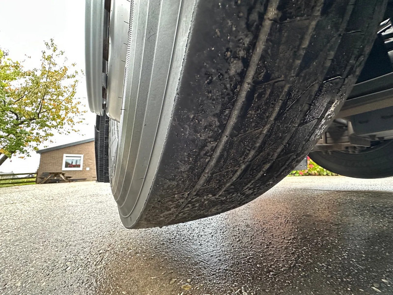 Hook lift truck Volvo FE 320 / NL TRUCK / EURO 5 / HIAB MULTILIFT XR 21T / LIKE NEW!! / LOW KM!! / LIFT+STEER AXLE: picture 18 Hook lift truck Volvo FE 320 / NL TRUCK / EURO 5 / HIAB MULTILIFT XR 21T / LIKE NEW!! / LOW KM!! / LIFT+STEER AXLE: picture 18