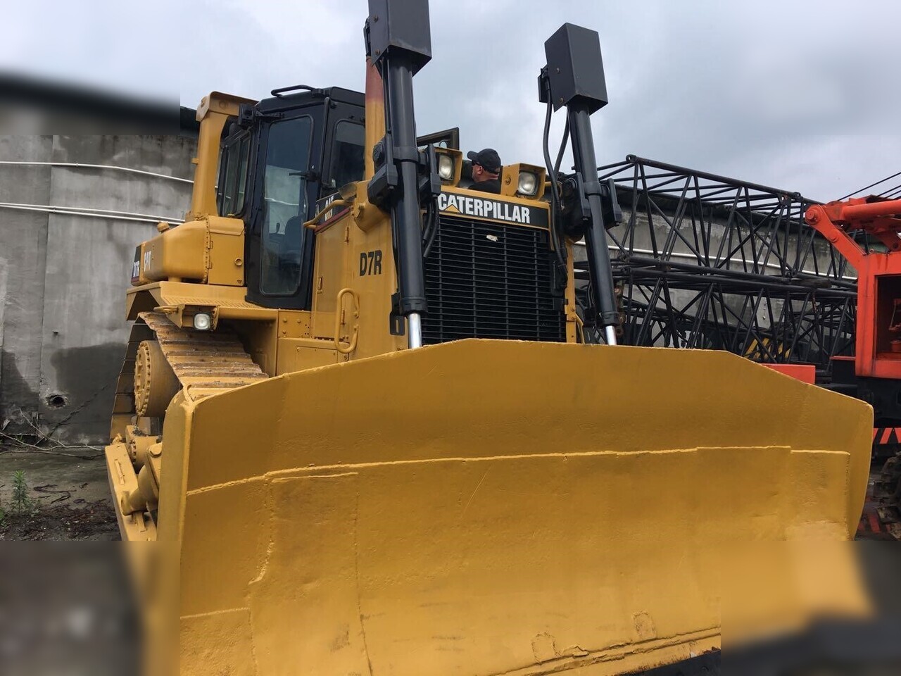 CATERPILLAR D7R - Bulldozer: picture 2 CATERPILLAR D7R - Bulldozer: picture 2