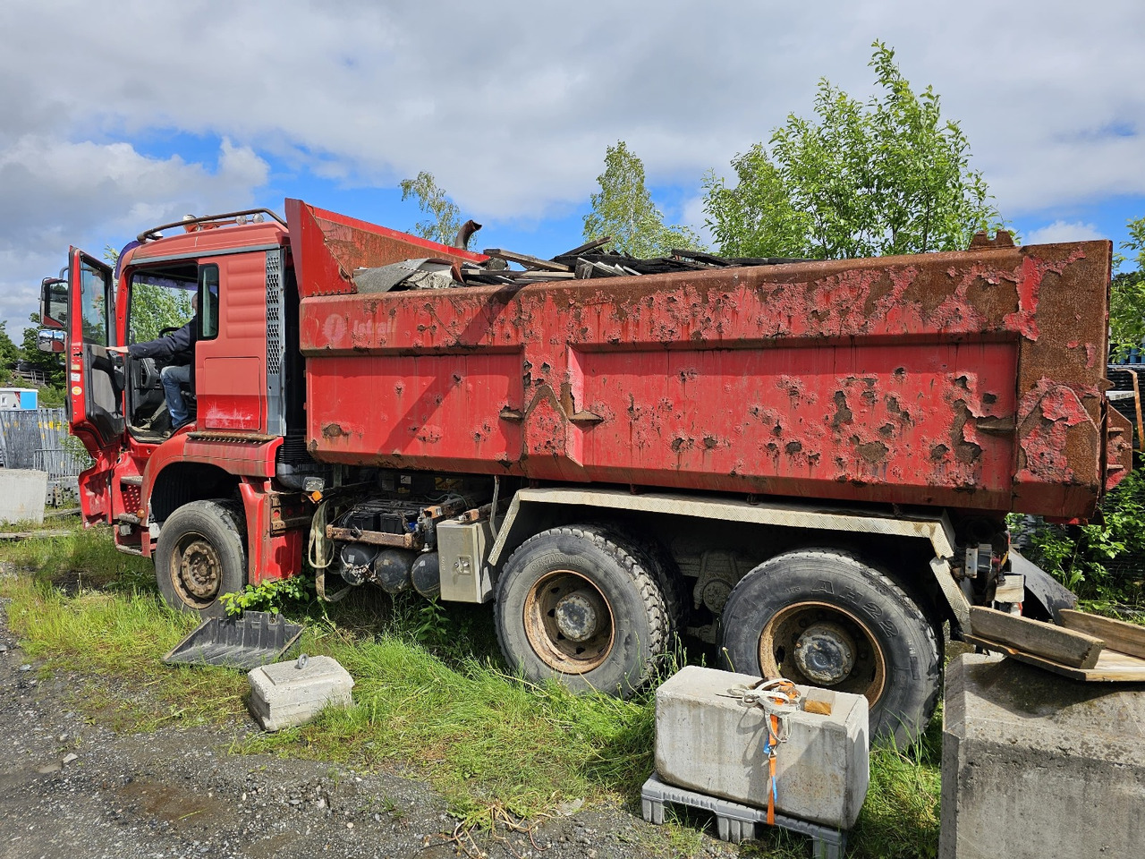 MAN TGA 26.480 6x4 Manual Full Steel - Tipper: picture 3 MAN TGA 26.480 6x4 Manual Full Steel - Tipper: picture 3