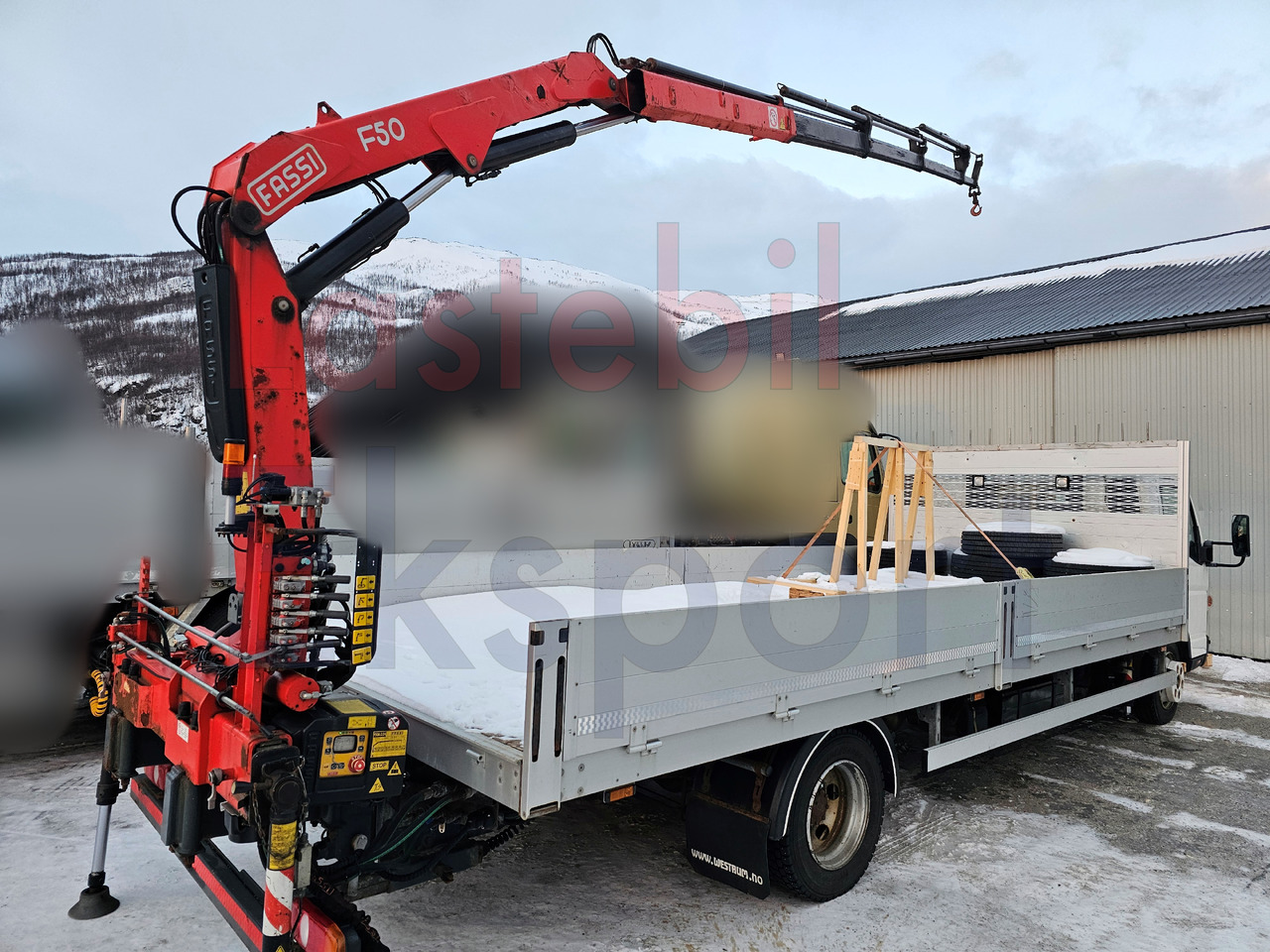 MITSUBISHI Fuso CANTER / FASSI F50 / LOW KM - Crane truck: picture 2 MITSUBISHI Fuso CANTER / FASSI F50 / LOW KM - Crane truck: picture 2