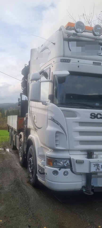 Scania R560 - Dropside/ Flatbed truck, Crane truck: picture 4 Scania R560 - Dropside/ Flatbed truck, Crane truck: picture 4