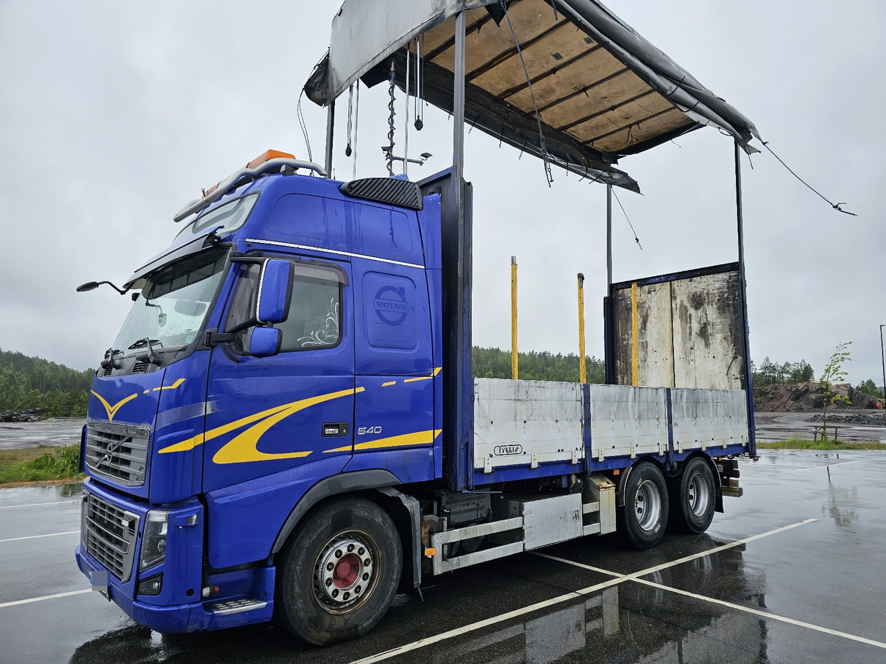 Curtainsider truck Volvo FH16 540 6x4: picture 7