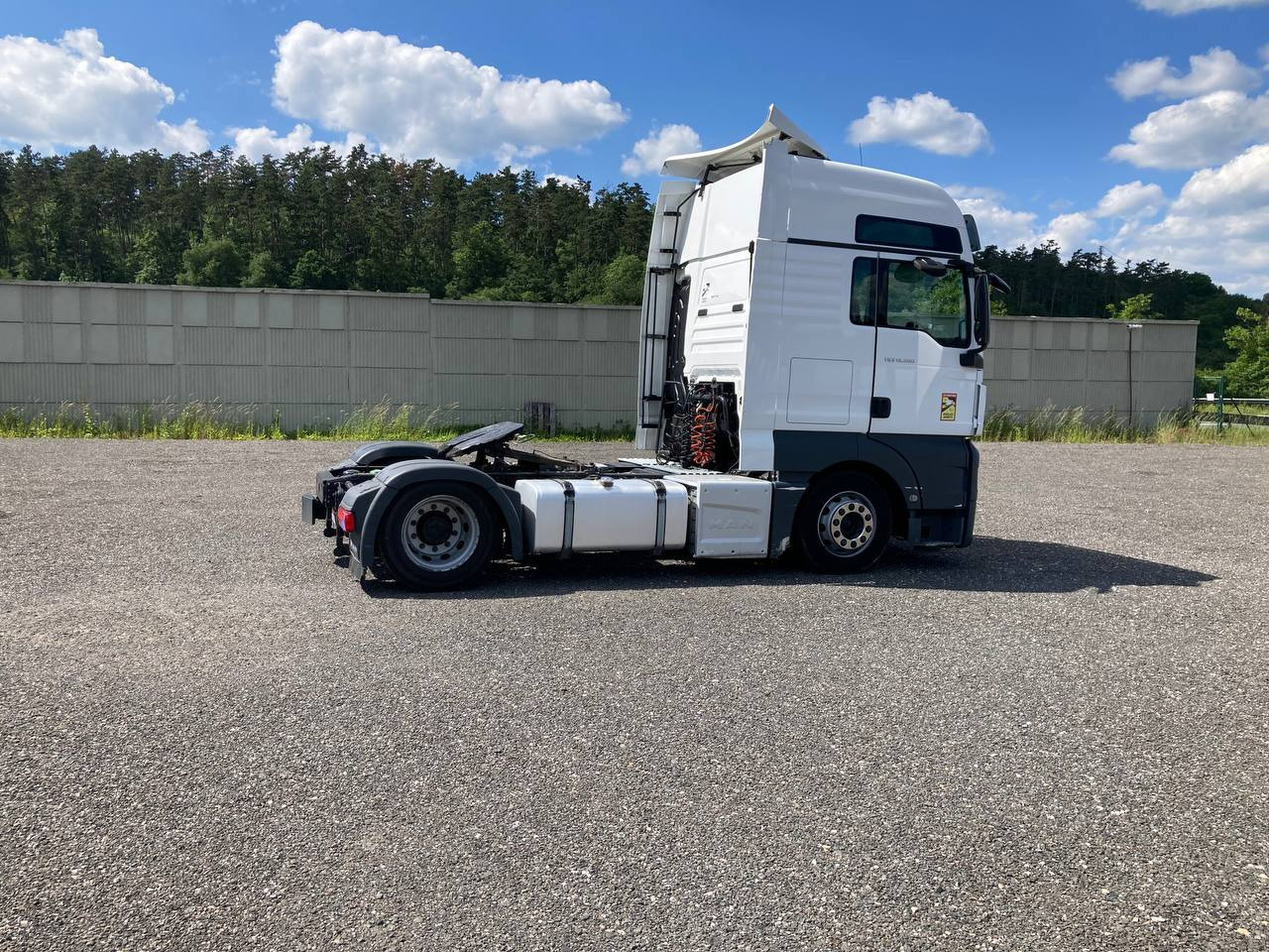 Tractor unit MAN TGX 18.500 XXL*MEGA*2xTANK*RETARDER*LLS-U*2018*: picture 19