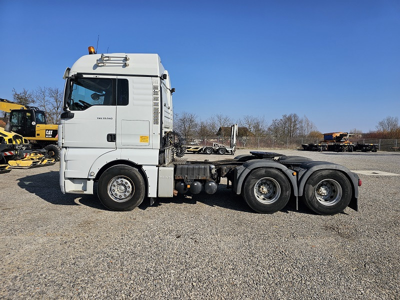 MAN TGX33.540 6x4 - Tractor unit: picture 2 MAN TGX33.540 6x4 - Tractor unit: picture 2