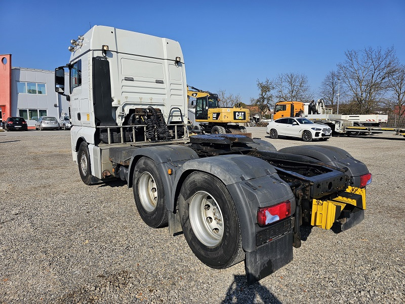 MAN TGX33.540 6x4 - Tractor unit: picture 3 MAN TGX33.540 6x4 - Tractor unit: picture 3