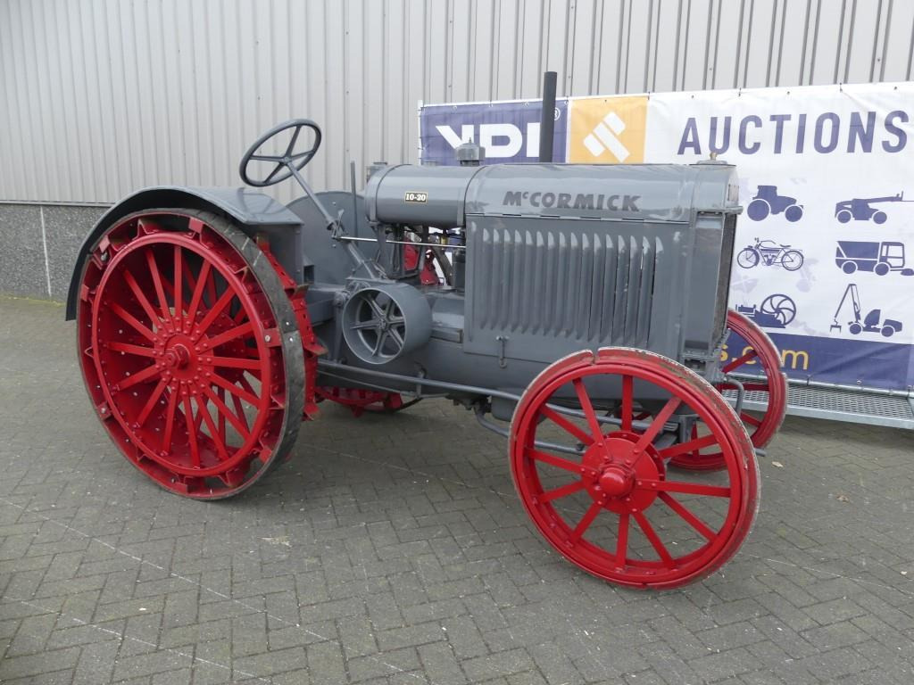 MC Cormick Deering 10/20 - Farm tractor: picture 5 MC Cormick Deering 10/20 - Farm tractor: picture 5