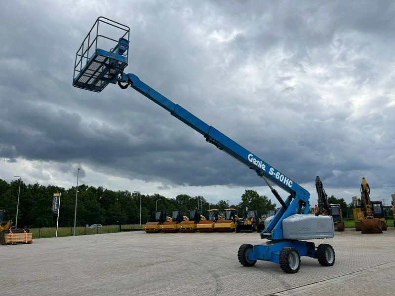 Telescopic boom Genie S 60 HC: picture 1