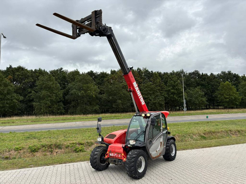 Telescopic handler **SOLD** Manitou MT625: picture 1