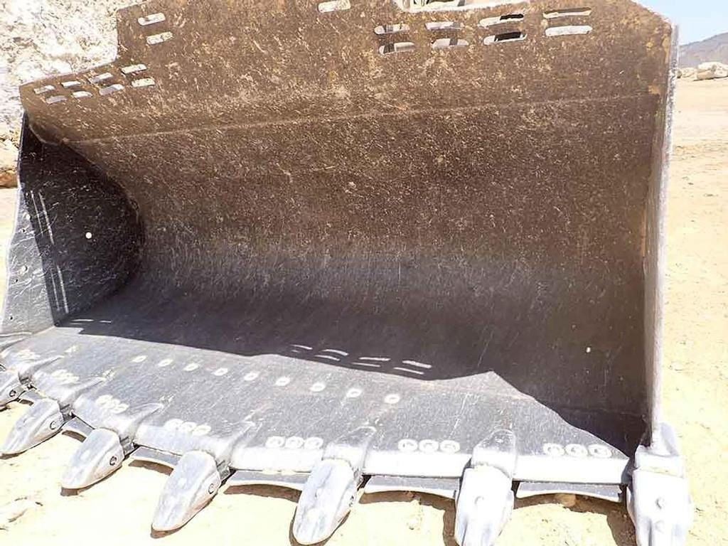 Wheel loader CAT 988K: picture 17