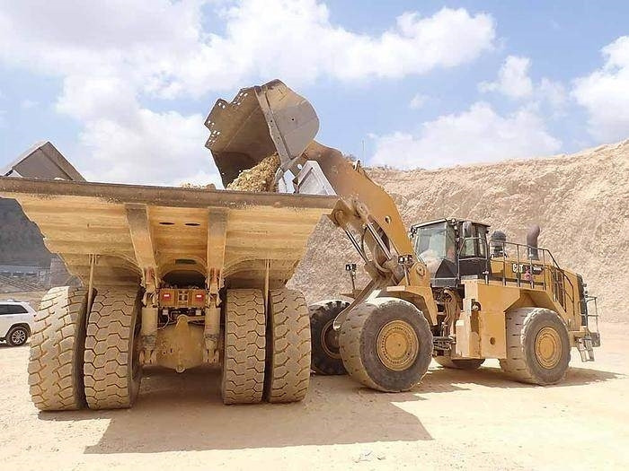 Wheel loader CAT 988K: picture 46