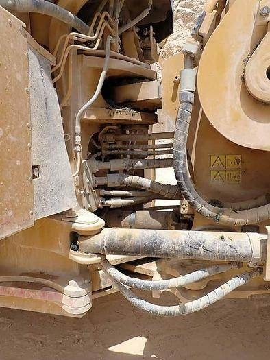 Wheel loader CAT 988K: picture 37