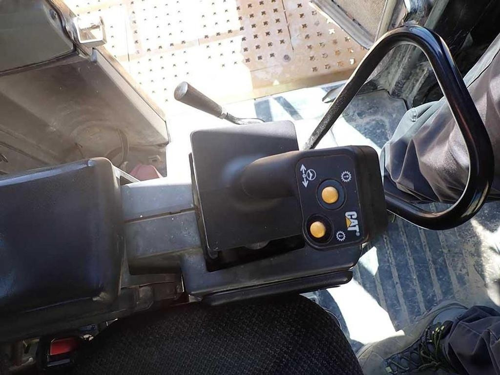 Wheel loader CAT 988K: picture 24