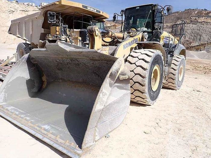 Komatsu WA475  - Wheel loader: picture 2 Komatsu WA475  - Wheel loader: picture 2