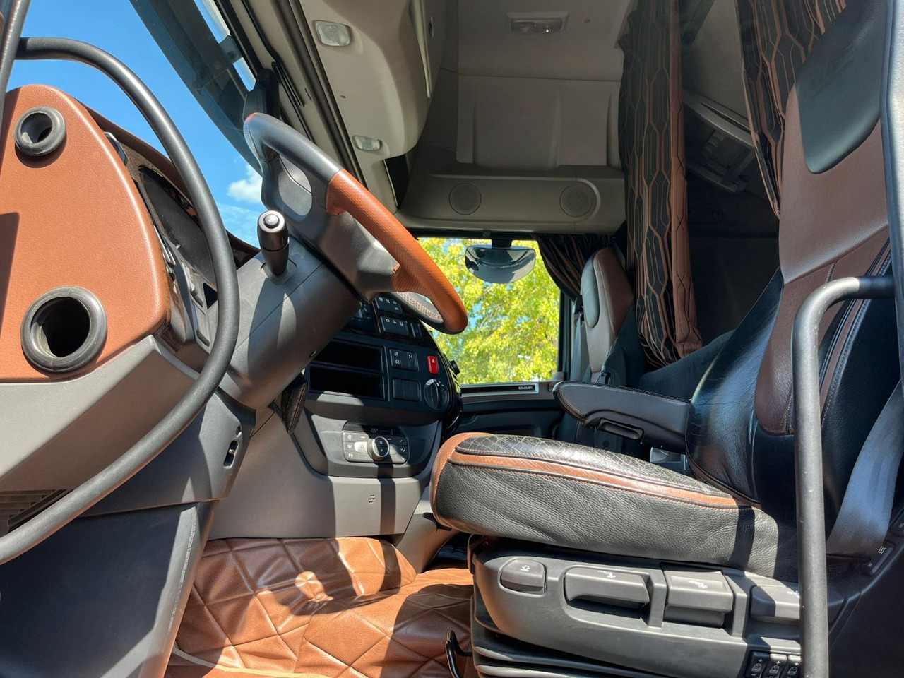 DAF XF 530 SSC - Tractor unit: picture 2 DAF XF 530 SSC - Tractor unit: picture 2