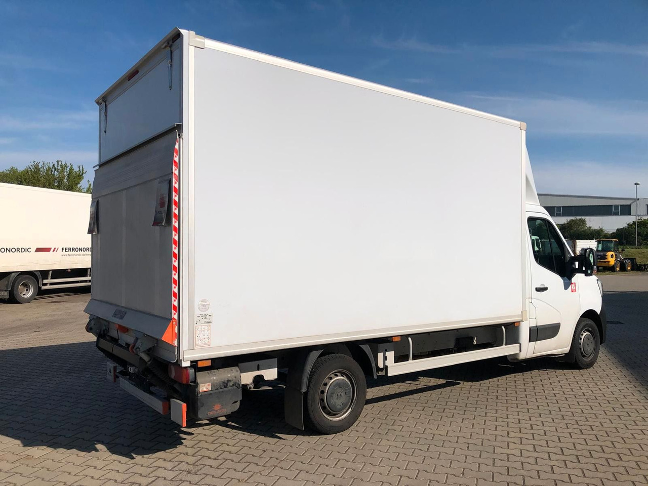 Renault MASTER RED 3.5T*LBW*Klima*4.2m*AUCH MIETE - Box van: picture 1 Renault MASTER RED 3.5T*LBW*Klima*4.2m*AUCH MIETE - Box van: picture 1