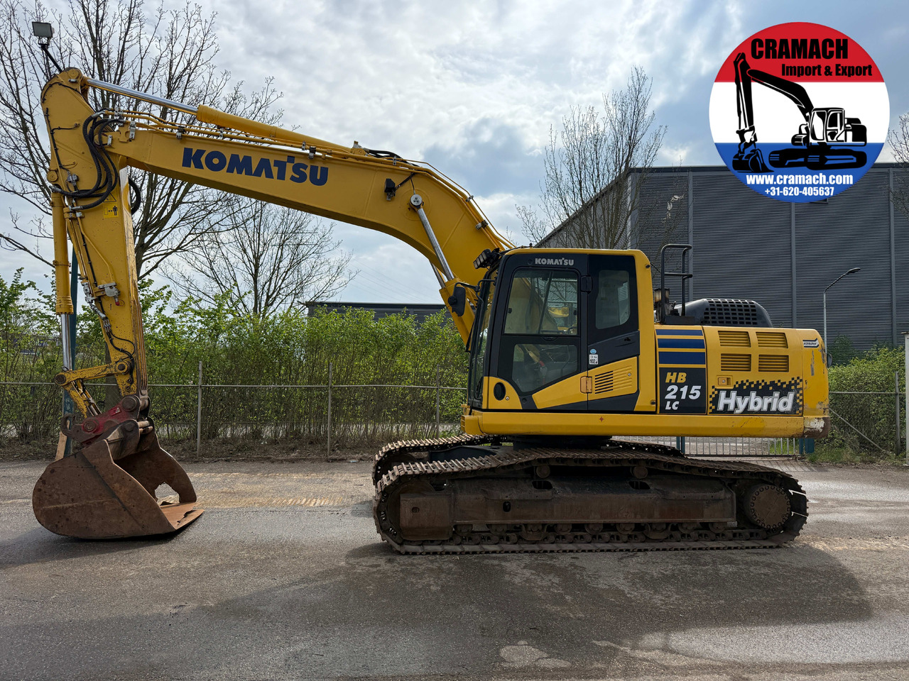 Crawler excavator KOMATSU HB215LC2: picture 1