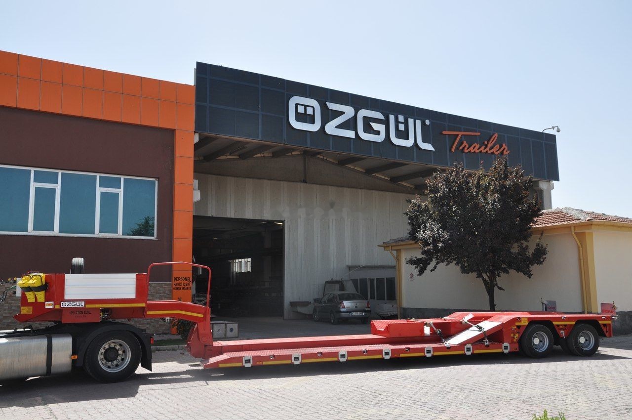Özgül 2 AXLE LOW LOADER - Low loader semi-trailer: picture 1 Özgül 2 AXLE LOW LOADER - Low loader semi-trailer: picture 1