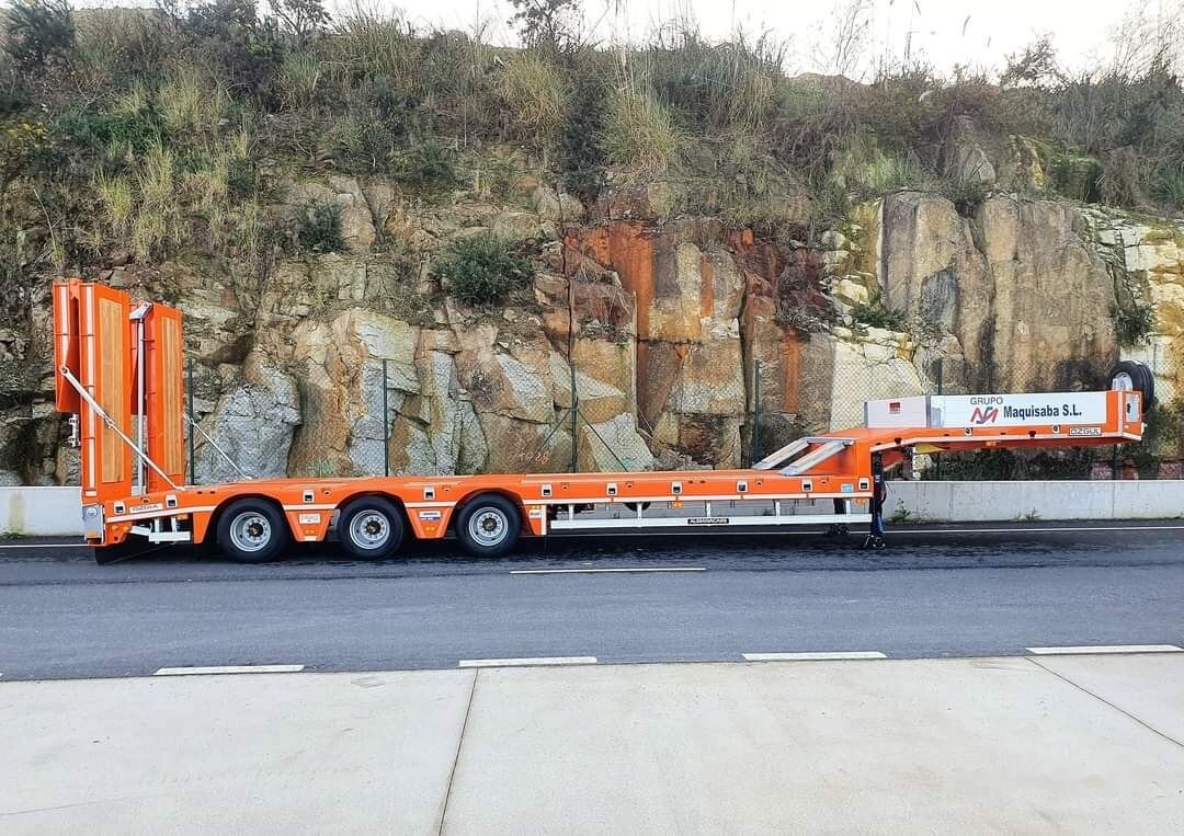 Özgül 3 AXE LOWBED SEMI TRAILER - Low loader semi-trailer: picture 2 Özgül 3 AXE LOWBED SEMI TRAILER - Low loader semi-trailer: picture 2