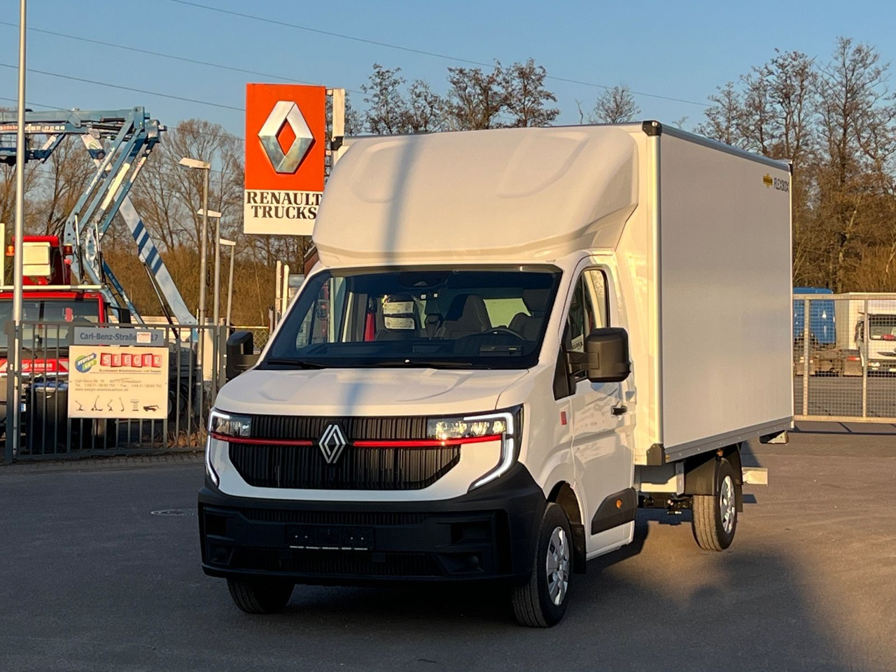 Renault Master L3 Kofferaufbau LBW / Seitentür - Box van: picture 1 Renault Master L3 Kofferaufbau LBW / Seitentür - Box van: picture 1