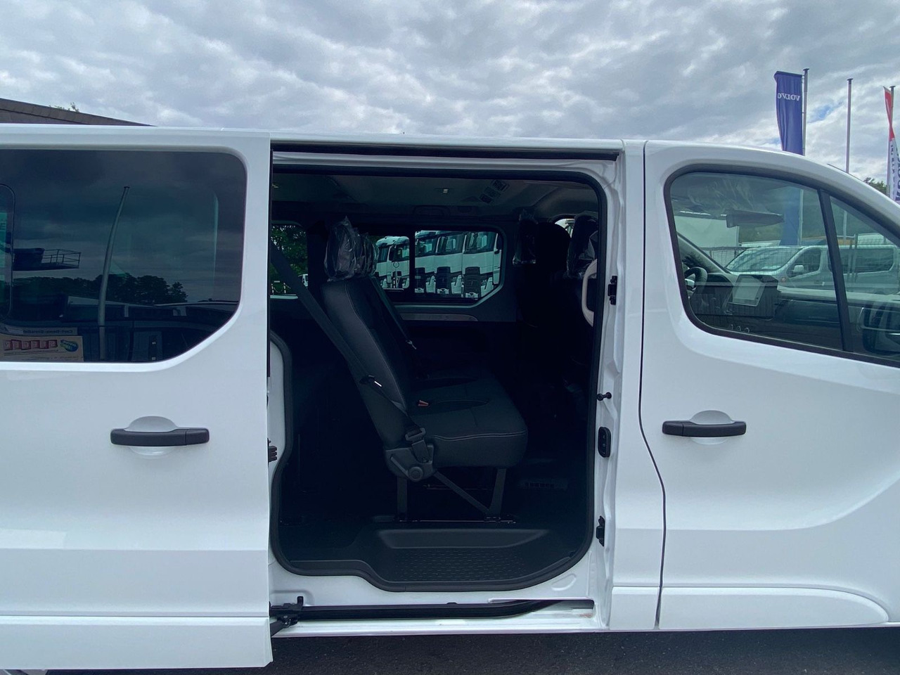 Minibus, Passenger van Renault TRAFIC 9-Sitzer L2H1: picture 7 Minibus, Passenger van Renault TRAFIC 9-Sitzer L2H1: picture 7