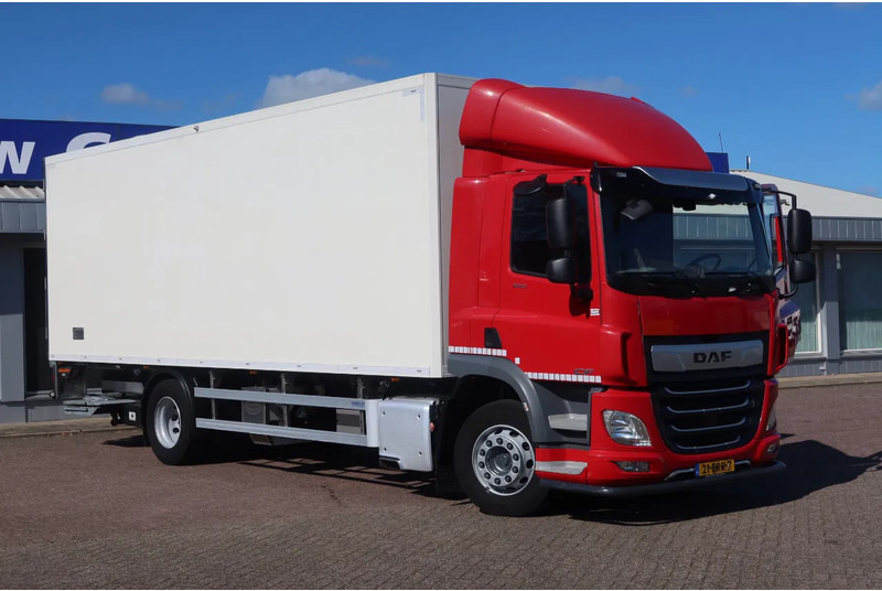 DAF CF 300 Koel/Vries Carrier iceland + Dhollandia 2500KG klep trenn wand - Refrigerator truck: picture 2 DAF CF 300 Koel/Vries Carrier iceland + Dhollandia 2500KG klep trenn wand - Refrigerator truck: picture 2