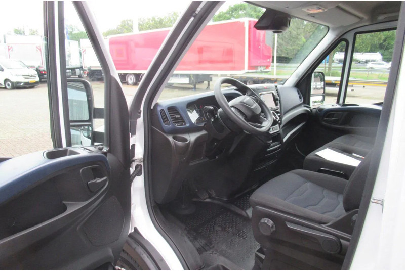 Iveco Daily 35C16 Bak+Klep Automaat Laadklep Airco Camera - Box van: picture 5 Iveco Daily 35C16 Bak+Klep Automaat Laadklep Airco Camera - Box van: picture 5
