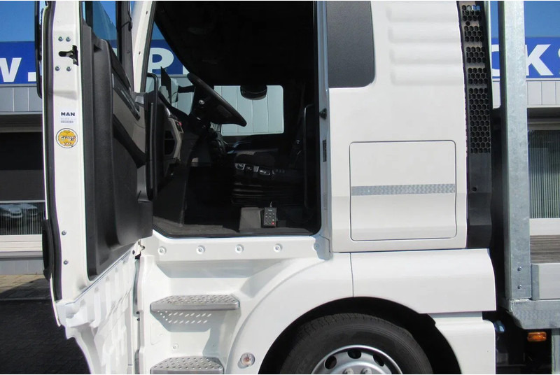 Autotransporter truck MAN TGX 26.460 XLX Interarder Euro 6: picture 17