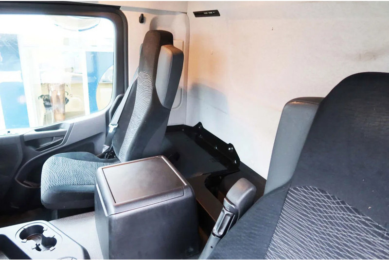 Box truck Mercedes-Benz Actros 1840 L Bakwagen + Bar klep 2000 KG + Geïsoleerde bak: picture 14