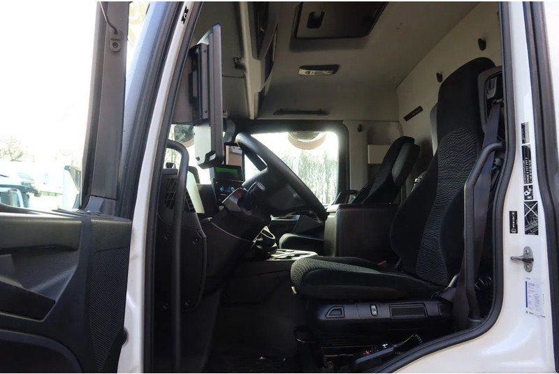 Mercedes-Benz Actros 1840 L Bkawagen+ BAR klep 2.000kg met Gesioleerde bak - Box truck: picture 5 Mercedes-Benz Actros 1840 L Bkawagen+ BAR klep 2.000kg met Gesioleerde bak - Box truck: picture 5