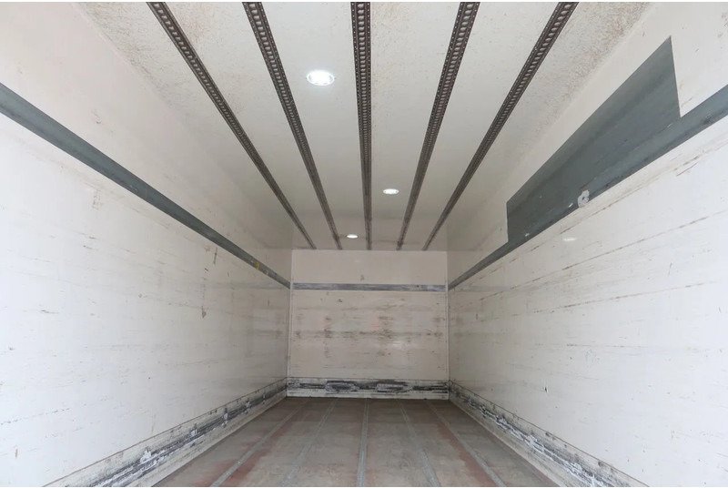 Box truck Mercedes-Benz Antos 1924 LL Bakwagen + laadklep 2500 kg: picture 12