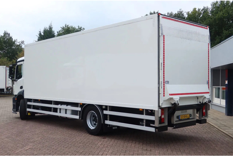 Box truck Mercedes-Benz Antos 1924 LL Bakwagen + laadklep 2500 kg: picture 7