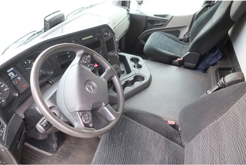 Box truck Mercedes-Benz Antos 1924 LL Bakwagen + laadklep 2500 kg: picture 5