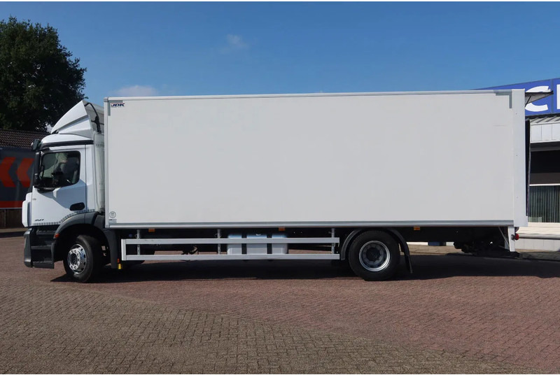 Mercedes-Benz Antos 2127 L Bak + klep 2000 kg Euro 6 - Box truck: picture 4 Mercedes-Benz Antos 2127 L Bak + klep 2000 kg Euro 6 - Box truck: picture 4