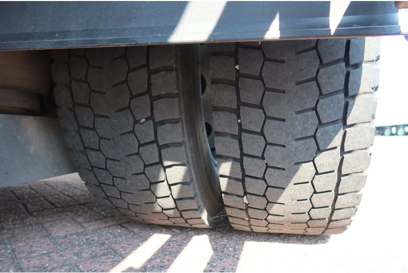 Box truck Mercedes-Benz Antos 2127 L Bak + klep 2000 kg Euro 6: picture 6