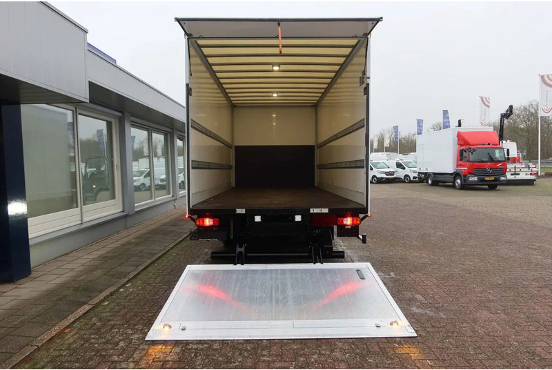 Mitsubishi Canter 7C18 Bakwagen + Laadklep - Box truck: picture 4 Mitsubishi Canter 7C18 Bakwagen + Laadklep - Box truck: picture 4