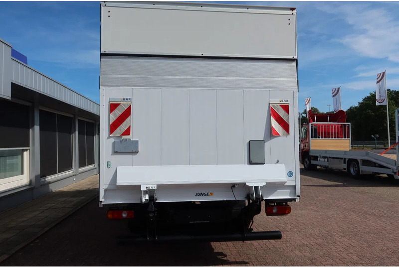 Mitsubishi Canter Mitsubishi Canter 7 C 18 + Klep 1000kg Euro 6 - Box truck: picture 3 Mitsubishi Canter Mitsubishi Canter 7 C 18 + Klep 1000kg Euro 6 - Box truck: picture 3