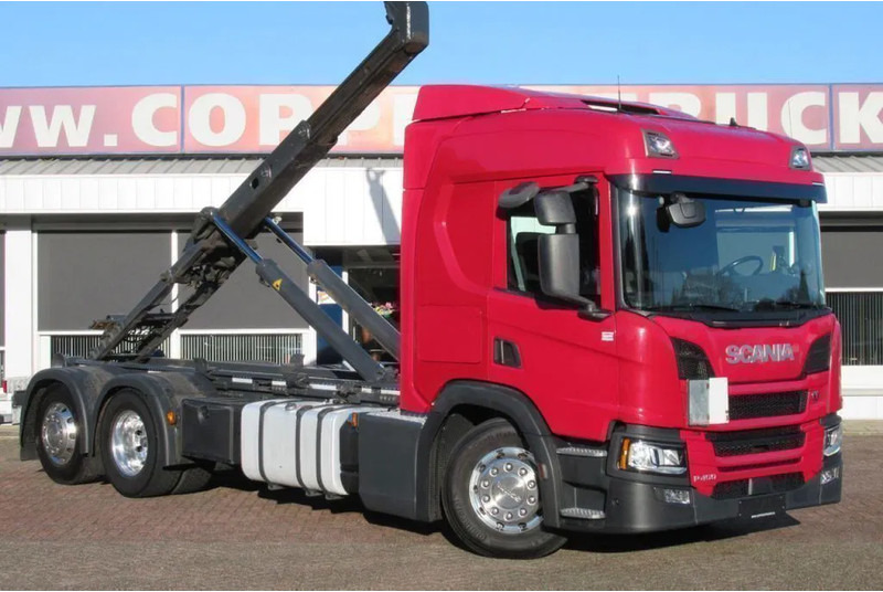 Scania P450 6x2 Euro 6 - Hook lift truck: picture 2 Scania P450 6x2 Euro 6 - Hook lift truck: picture 2