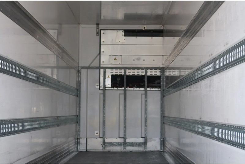 Sor IBERICA City trailer Koel/Vries+ klep 2500kg Bi-temp Carrier Vektor 19 MT - Refrigerator semi-trailer: picture 4 Sor IBERICA City trailer Koel/Vries+ klep 2500kg Bi-temp Carrier Vektor 19 MT - Refrigerator semi-trailer: picture 4