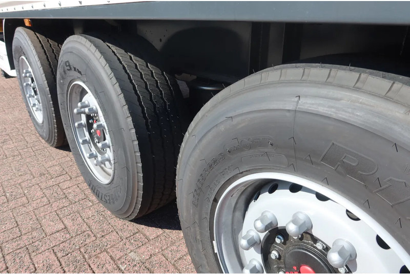 Closed box semi-trailer Wielton 3 Asser. Gesloten met Dhollandia klep 2500 kg Lift as: picture 14