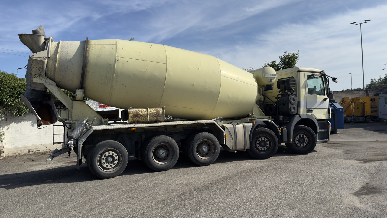 MERCEDES-BENZ Actros 4448 MP2 - Concrete mixer: picture 3 MERCEDES-BENZ Actros 4448 MP2 - Concrete mixer: picture 3