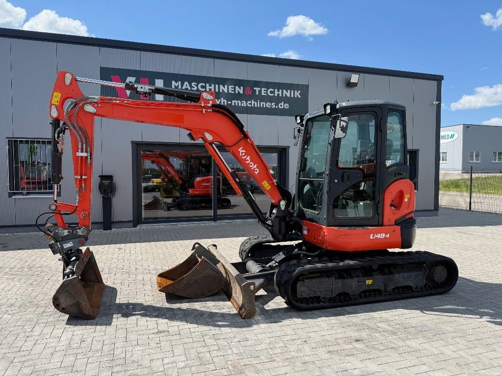 Mini excavator Kubota U 48-4: picture 1