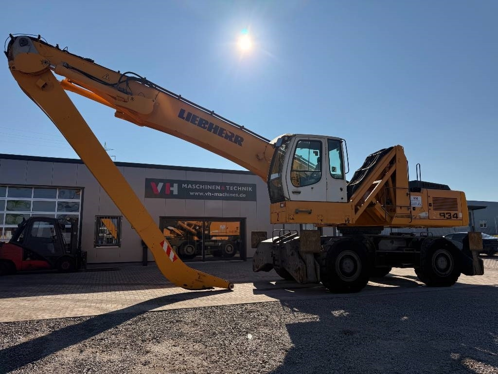 Liebherr A 934 C HD Litronic - Waste/ Industry handler: picture 1 Liebherr A 934 C HD Litronic - Waste/ Industry handler: picture 1