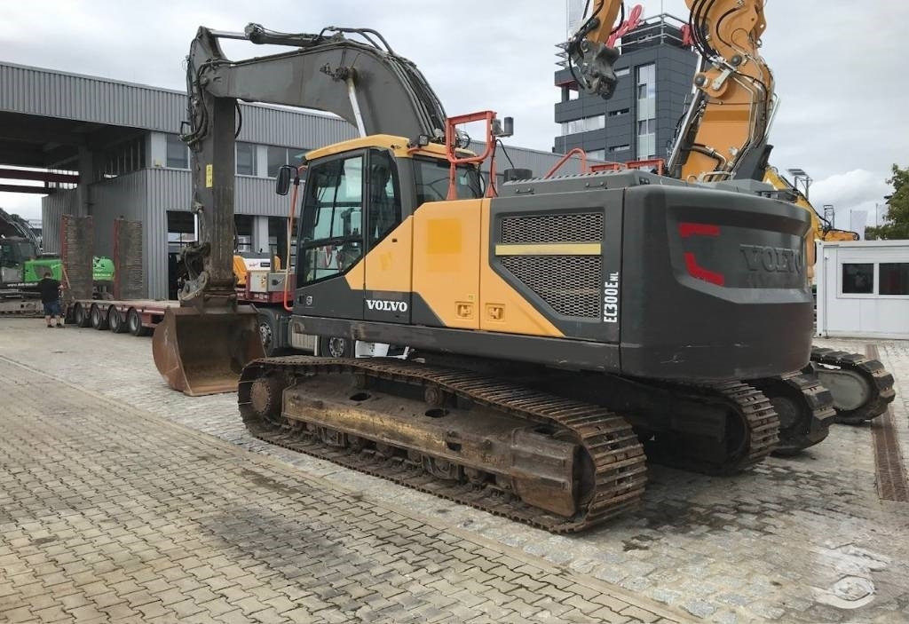 Volvo EC 300 E  - Crawler excavator: picture 2 Volvo EC 300 E  - Crawler excavator: picture 2