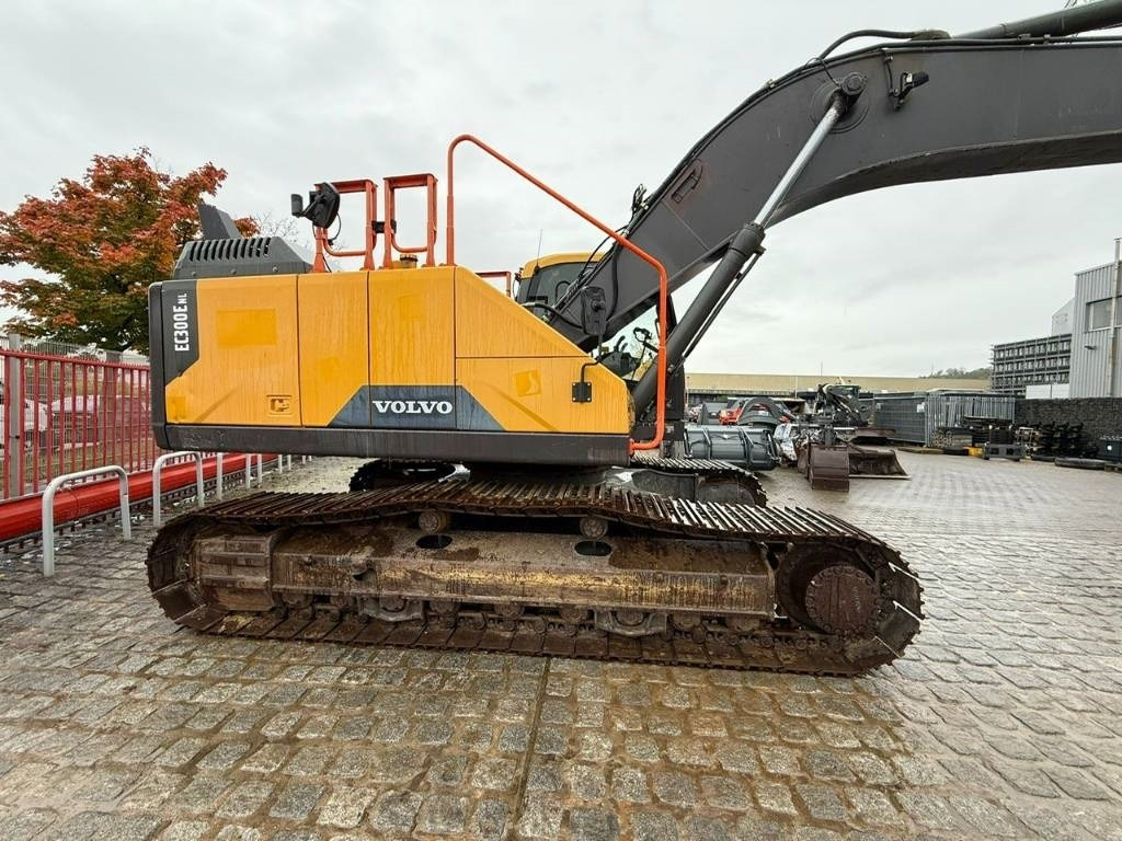 Volvo EC 300 E  - Crawler excavator: picture 3 Volvo EC 300 E  - Crawler excavator: picture 3
