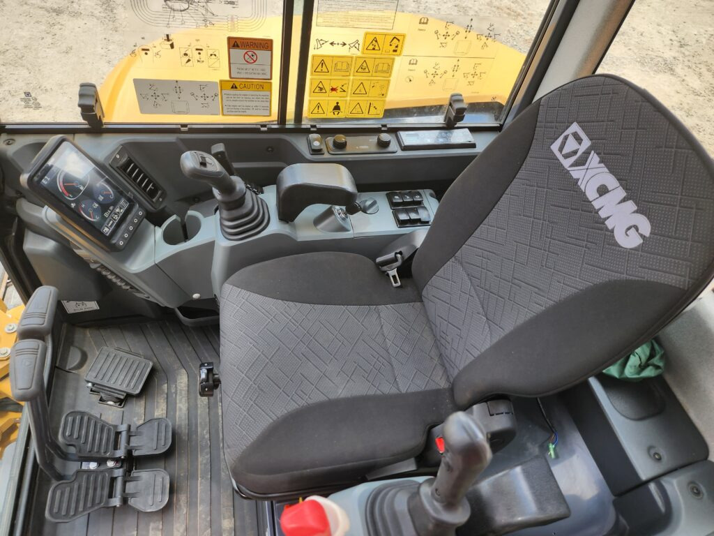 Mini excavator XCMG XE55U NUEVA: picture 12