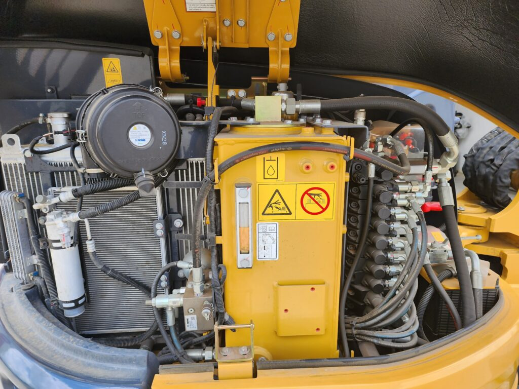 Mini excavator XCMG XE55U NUEVA: picture 9