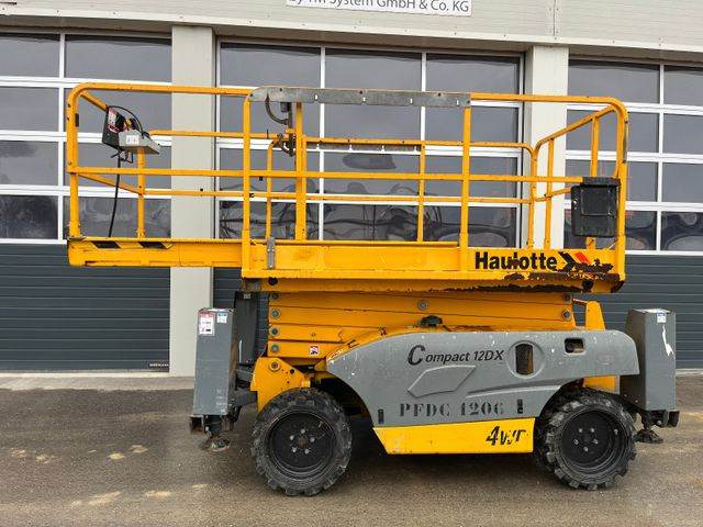 Haulotte Compact 12DX 12m Diesel Scherenarbeitsbühne 4x4 - Scissor lift: picture 1 Haulotte Compact 12DX 12m Diesel Scherenarbeitsbühne 4x4 - Scissor lift: picture 1
