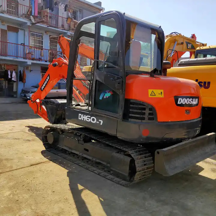 Awesome Performance Korea Imported Small Scale Used Doosan Dh60 Excavator in Shanghai - Crawler excavator: picture 1 Awesome Performance Korea Imported Small Scale Used Doosan Dh60 Excavator in Shanghai - Crawler excavator: picture 1