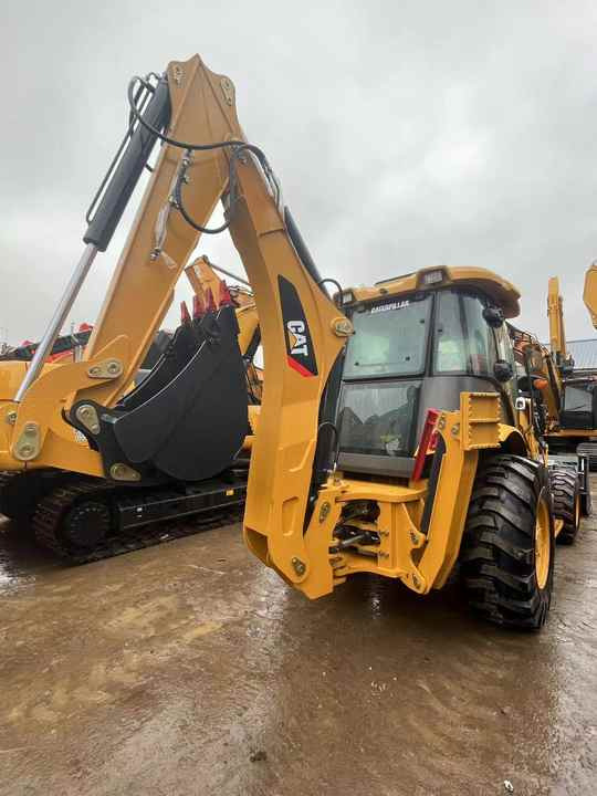 Backhoe loader CAT 420F loader used cheap CAT 420F loader and digger in good running condition on sale - Backhoe loader: picture 3 Backhoe loader CAT 420F loader used cheap CAT 420F loader and digger in good running condition on sale - Backhoe loader: picture 3